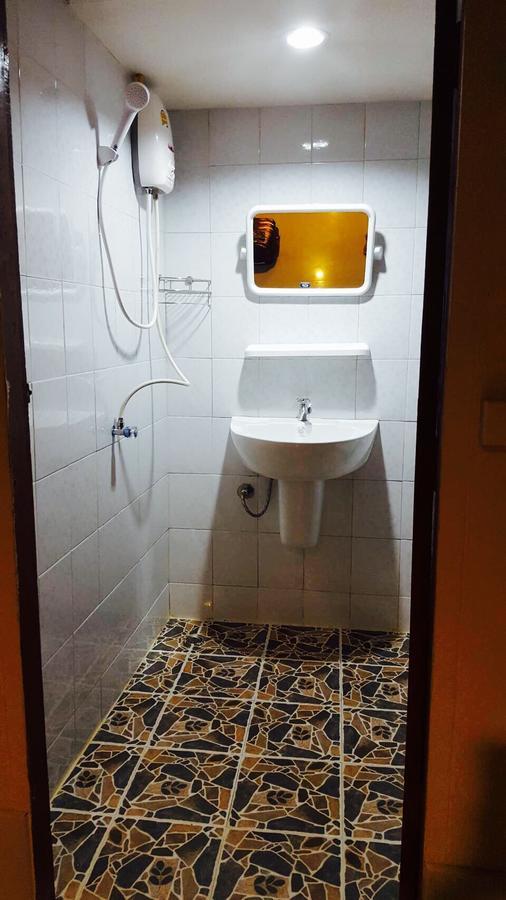 Ostello Lucky Dorm Phi Phi Islands Esterno foto